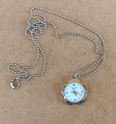 Reloj cadena a pila. Ref FR018. 3,5x3