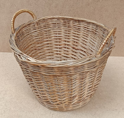 Cesto con 2 asas. 21,5x26