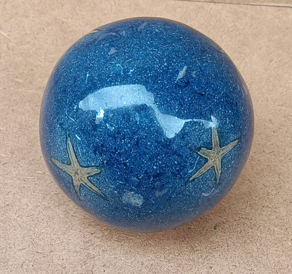 Bola decorativa resina. 10 cms