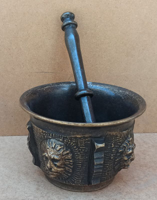 Almirez de bronce. Ref 1036C. 8x12
