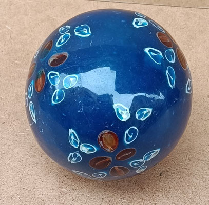Bola decorativa resina. 10 cms