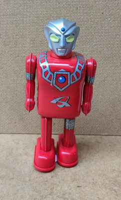 Robot Ultraman Astra japonés. Ref 1231. 16 centímetros. No disponible por el momento 