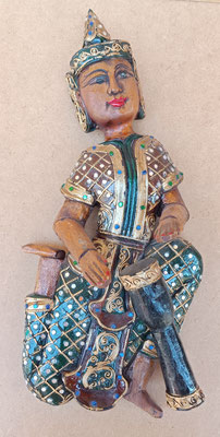 Figura madera músico tailandés para pared. Ref EL0447DEP. 40x19x15