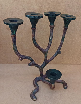 Candelabro hierro. Ref 207639. 24x23x9. Pareja disponible.