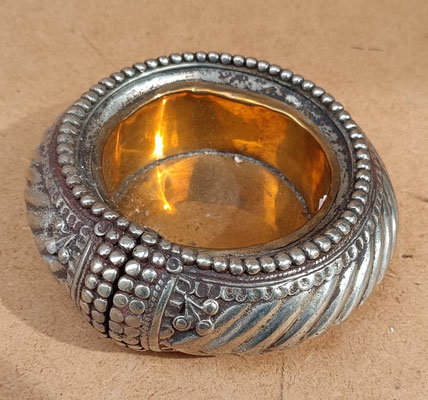 Cenicero metal. 13x4,5