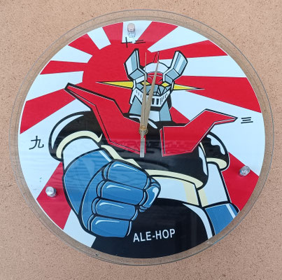 Reloj cristal Mazinger Z. Ref 506038. 32x6.