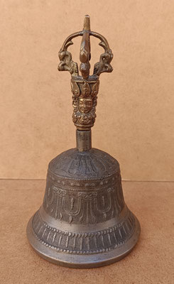 Campana de meditación budista bronce. 17x9