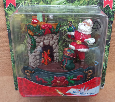 Adorno para árbol de navidad. Vale para insertar luces de árbol de bombilla pequeña. 