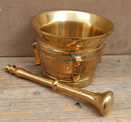 Almirez de bronce. Ref 1027. 11x14