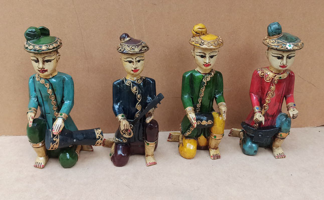 Figuras músicos tailandeses madera