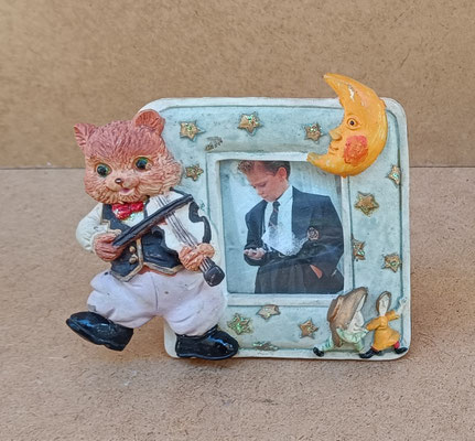 Portafoto resina relieve. Ref 69281. 11x12