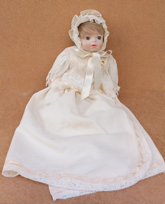 Muñeco de porcelana Fanas Artesanos hecho en España. Ref 970150. 55x25