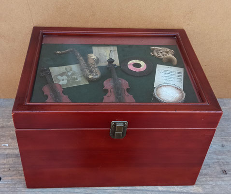 Caja madera y resina. Ref 53165. 30x24x19