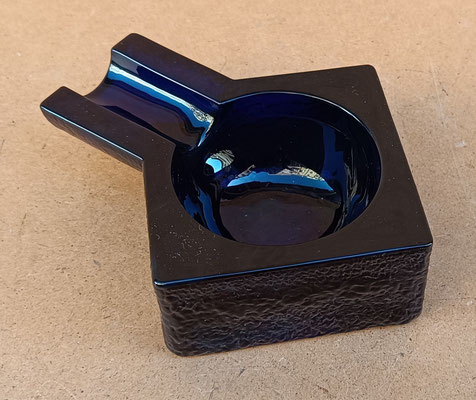 Cenicero cristal para puro azul. Ref 31100. 15x12x4,5.