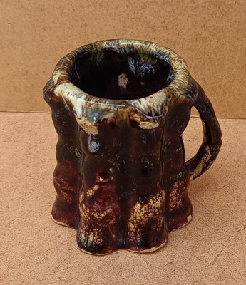Taza de cerámica. 12x11x9