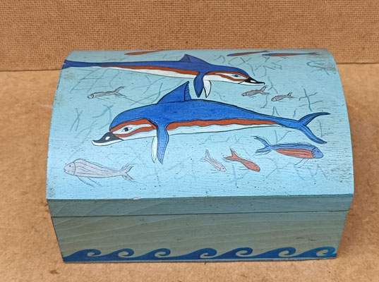 Cofre madera delfines. 18x13x9