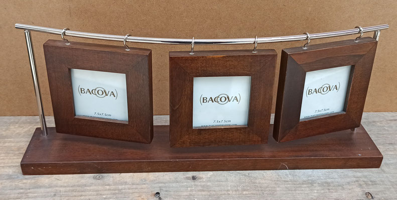 Portafotos mesa madera. Ref 22152. 41X17X7. Marco 8x8