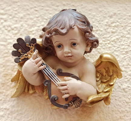 Figura ángel pared resina. Ref 14/324. 23x25x9