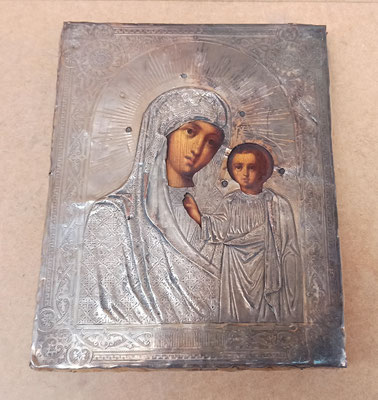Icono plata. 18x22x2