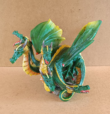 Dragón 5 cabezas resina. Ref RES012. 20x23x22