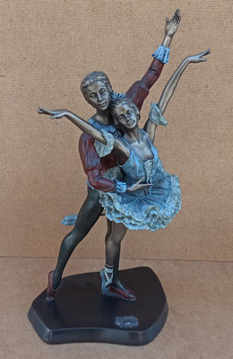 Pareja bailarines ballet resina. Ref 3371310. 31x15