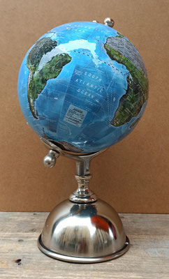 Globo terráqueo base metal. Ref 441134. 28x17