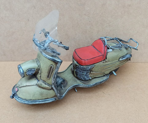Moto hojalata. 