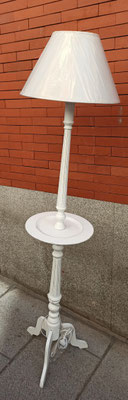Lámpara madera con mesa auxiliar. Ref 54025.  165x38