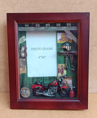 Portafotos vitrina moto para pared. Ref 24014912. 28x23x4