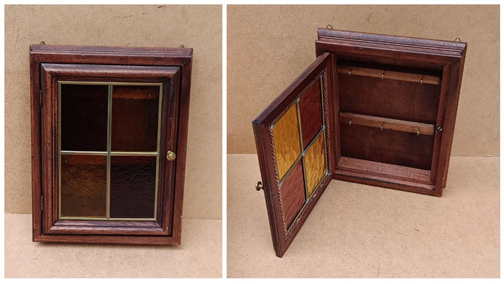 Guardallaves madera/cristal. Ref 4012. 22x28x5