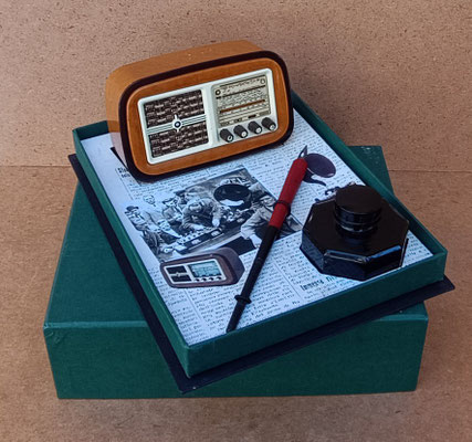  Francesco Rubinato. Juego de escritura con radio. Ref 201011391. 19x23x7