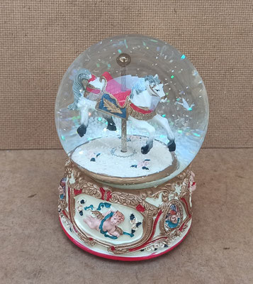 Bola de purpurina musical con movimiento. Ref 40392. 15x10