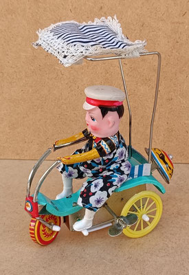 Triciclo con parasol. Ref 25607. 17x16x6