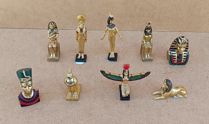 Figuras egipcias mini resina. Ref ES114 y WS104. 8x7 aprox. Consultar modelos disponibles 