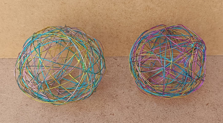 Bola alambre. Ref EUR876OP. 8 cms