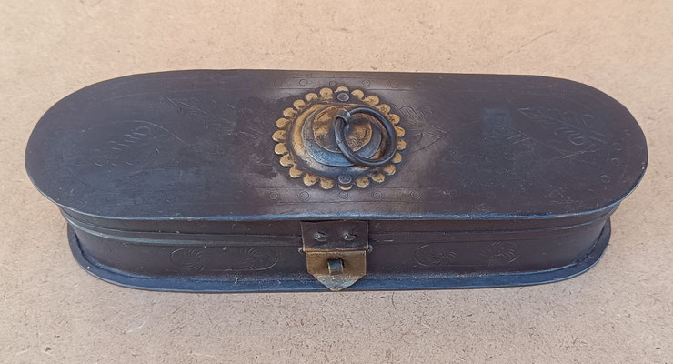 Caja metal. Ref IA308. 22,5x7x5