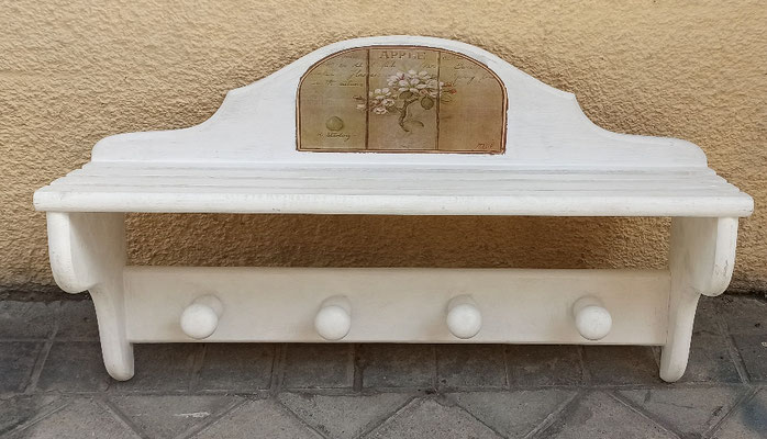 Perchero madera balda sombreros. Ref 2313. 73x39x20