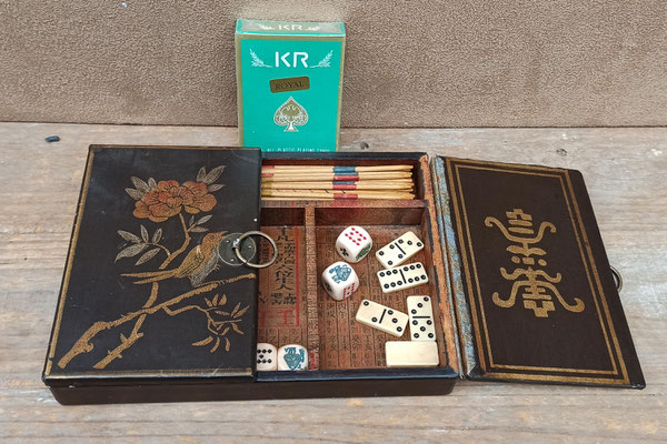 Caja oriental varios juegos. Ref 13151. 20x14x3