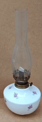 Quinqué porcelana y latón. Ref GR0001. 47x15