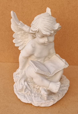 Ángel lector resina. Ref 49947. 30x26x20