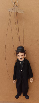 Marioneta Chaplin Praga. Ref PRAG04. 37x10. Bastidor 22 cms
