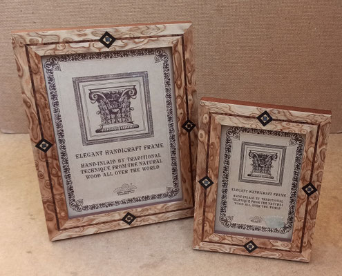 Portafotos madera marquetería. Grande ref 98018 (21x16). Pequeño ref 98017 (16x12)