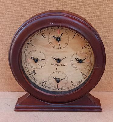 Reloj 5 esferas. Ref RN273. 30x25x5
