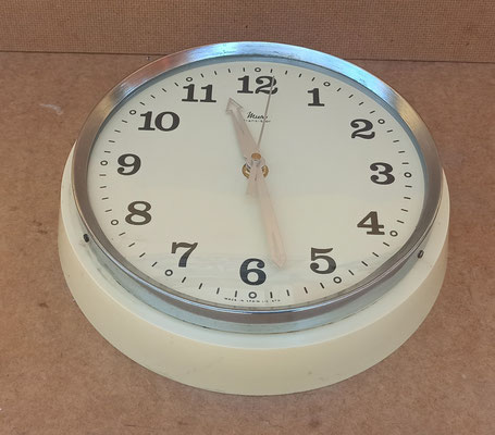 Reloj pared vintage. Ref Sot. 22x5,5 fondo