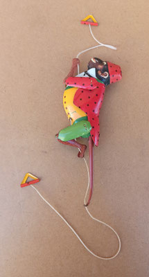 Mono escalador. Ref 527