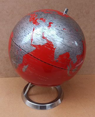 Globo terráqueo rojo/plata base metal. Ref 92197. 40x3