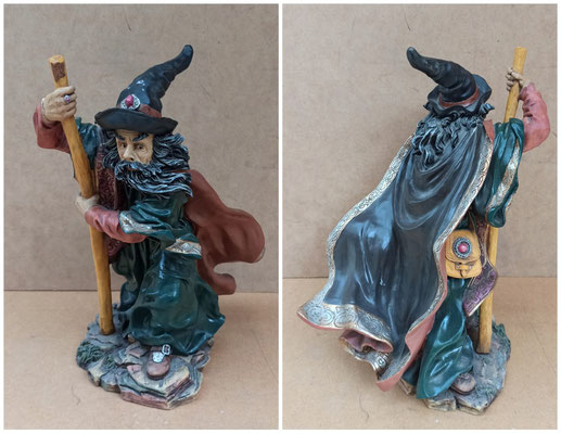 Figura mago resina. Ref MBS0026. 33x20x17