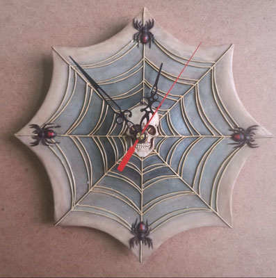 Reloj pared resina "telaraña". Ref 371. 25x25