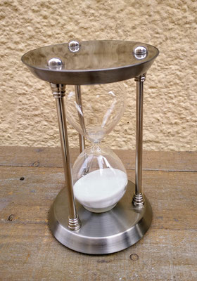Reloj arena metal. Ref 393001. 17x10,5. 15 minutos