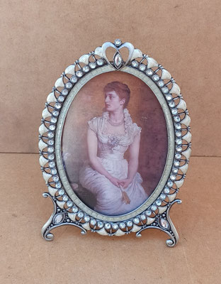 Portafotos oval metal esmaltado. Ref RL531. 11x17